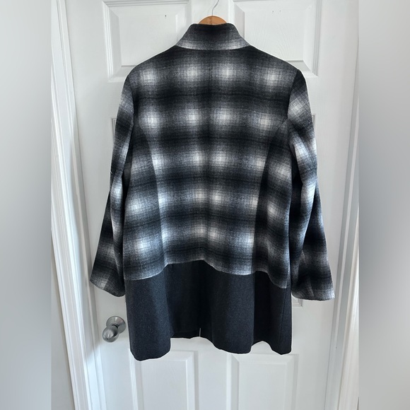 NWT. Cleo wool short coat - Picture 4 of 4